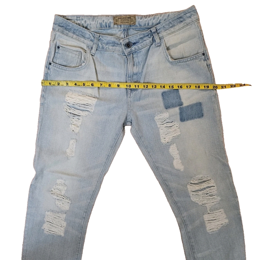 Zara Distressed Jeans for women-Size 6 - Picture 16 of 17